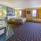 Super 8 by Wyndham Newcomerstown