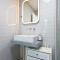 Ocean Scene 2 bed Apt