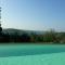 Grand tipis confortable, authentique chalets en rondins et belle maison Périgourdine avec piscine et vue Lascaux en Périgord - Les Farges