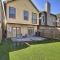 Pet-Friendly Houston Home - 3 Mi to NRG Stadium!