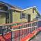 Vibrant Dunedin Getaway with Furnished Patio!