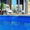 Holiday house Boost with heated pool