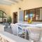Casa Azul Stylish beach house for 4 adults and 1 child in Cala Llombards
