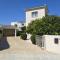 Holiday villa with pool and sea view!