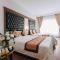 Golden Coto Hotel