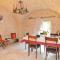Amazing Home In Castelnau-valence With Kitchen - 瓦朗斯