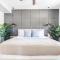 GAMEROOM, King Beds, Movie Projector, Heated Saltwater Pool, Golf and Games!
