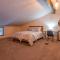 3 Little Court - Meredith Lodging