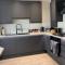 WORTHING BEACH 180 - 2 bed seafront apartment with private parking - Worthing