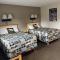 Green Creek Inn and RV Park - Cody