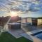 Villa Moura - Pool & Jacuzzi