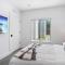 Midtown Main House Guest House, Sleeps 12 - Miami