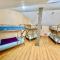 Hostel 13