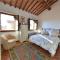 Terrazza Alta--Tuscan condo with large terrace and private garden.