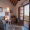 Terrazza Alta--Tuscan condo with large terrace and private garden.