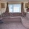 PG174 Golden Palm Resort 8 Berth Caravan With Decking - 查珀尔圣伦纳兹
