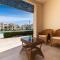 Jazzy 1BDR w Outdoor Pool View Terrace Free Pool & Beach Access - 赫尔格达