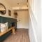 Stylish one bedroom Cotswold Coach House Tetbury