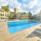 THE SUN RESORT, SHTN TRECHO 2, ENXOVAL DE CAMA E BANHO, PISCINA AQUECIDA, VAGA DE GARAGEM, ACADEMIA, LAVANDERIA, CONVENIÊNCIA 24h, WI-FI, SMART TV, QUADRA DE AREIA, RECEPÇÃO 24h BY REI DOS FLATS