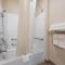 Cobblestone Hotel & Suites - Urbana