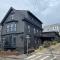 Crews Quarters Boarding House - Caters to Men