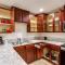 Oak Street #13