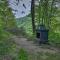 Deck and Views Hendersonville Cabin, Roads Are Open - هيندرسونفيل