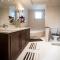 Akratas Elegant Luxury Suite
