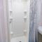 Elegant 2 Bedroom Suite w Modern Amenities