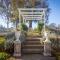 Staghorn Manor
