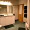 Jutta Deluxe Farmhouse