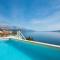 Beachfront Holiday Home - Private Heated Pool - Mimice