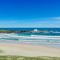 Blue Pacific 3 - Views Across Pippi Beach