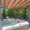 Le Grand Bleu - Jacuzzi - apt la Saline les Bains