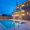 Luxury Villa Chrisi