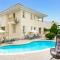 Villa Deja Blue by Ezoria Villas