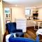 Two Fully Equipped Apartments and a Studio 5 miles from the beach - سانت بطرسبرغ