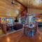 Relax and Unwind with Breathtaking Panoramic Views - Red Hill House - 费尔普莱