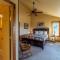 Relax and Unwind with Breathtaking Panoramic Views - Red Hill House - 费尔普莱