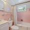 208 W Ashley - Central Location - 2 Mins to the Beach