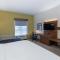 Holiday Inn Express Hotel & Suites Talladega by IHG
