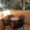 Aurelia Apartments, Vir