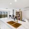 Bayview Number Four - لورن
