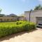 Abelia, two terraces, hot tub, free parking