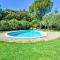 Beautiful Home In Montaren Et St Mediers With Outdoor Swimming Pool, Wifi And 3 Bedrooms - Labaume