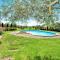 Beautiful Home In Montaren Et St Mediers With Outdoor Swimming Pool, Wifi And 3 Bedrooms - Labaume