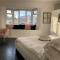 The Clock Tower Apartment - Spacious, Modern, 2 Bed Room Apartment , Southsea with Free parking - sleeps 4