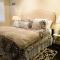 Oakwood Manor - Steps to Oaklawn, minutes to Downtown, Lakes, More