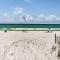 Chic Fort Walton Condo about 2 Blocks to Beach!