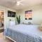 Chic Fort Walton Condo about 2 Blocks to Beach!